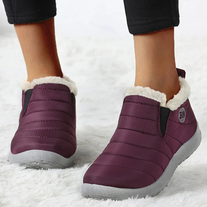 Women's comfortable snow boots with non-slip sole