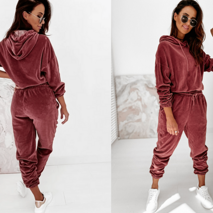 Soft Velvet Tracksuit for Comfort & Durability
